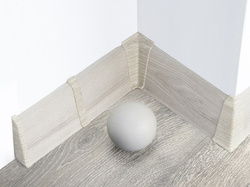 70mm PVC plinthe 2.5m chêne couronne + 5 vis GRATUITEMENT !